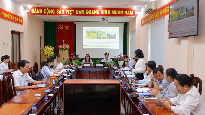 hinh anh quang canh hop hoi dong nghiem thu